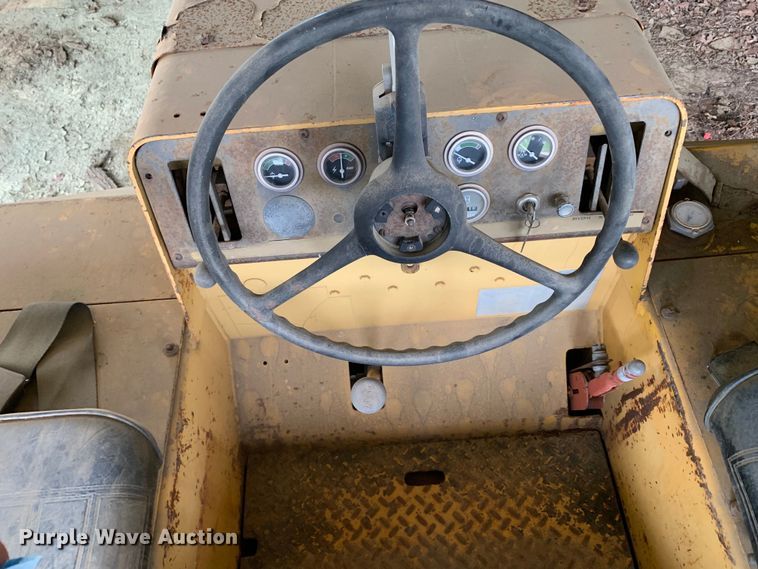 image for item KX9967 Hyster  C530A pneumatic roller