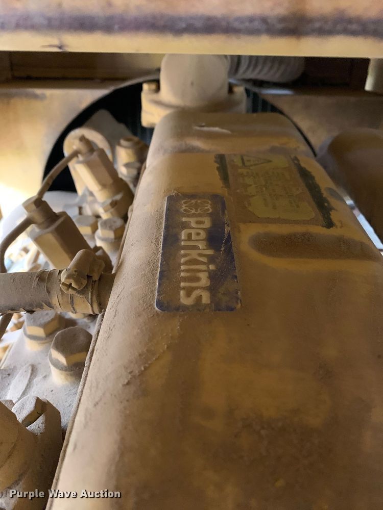 image for item KX9967 Hyster  C530A pneumatic roller