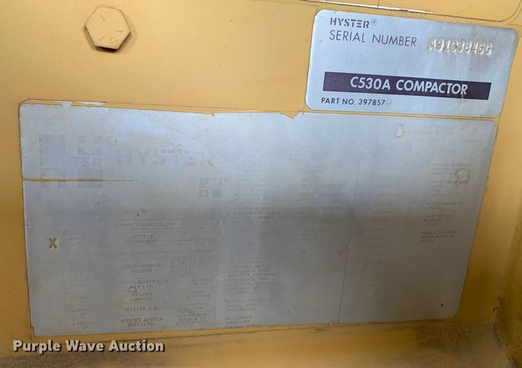 image for item KX9967 Hyster  C530A pneumatic roller