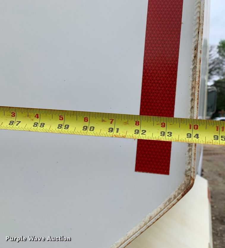 image for item KX9968 2001 Ford  F750 Super Duty tank truck