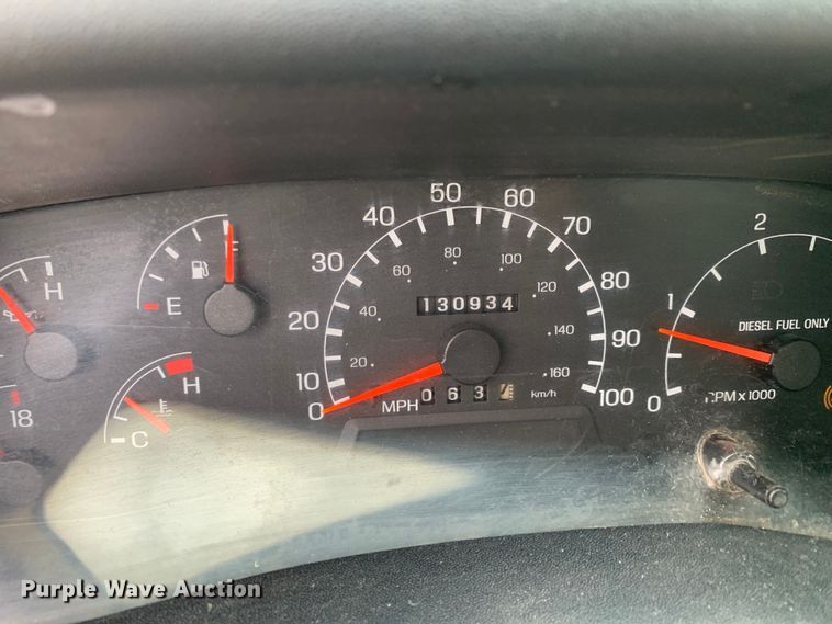 image for item KX9968 2001 Ford  F750 Super Duty tank truck