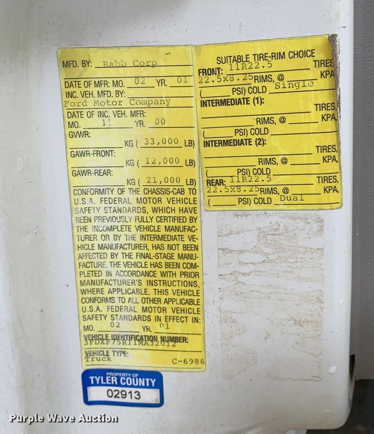 image for item KX9968 2001 Ford  F750 Super Duty tank truck