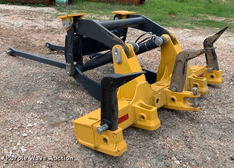 image for item KX9969 John Deere ripper / scarifier