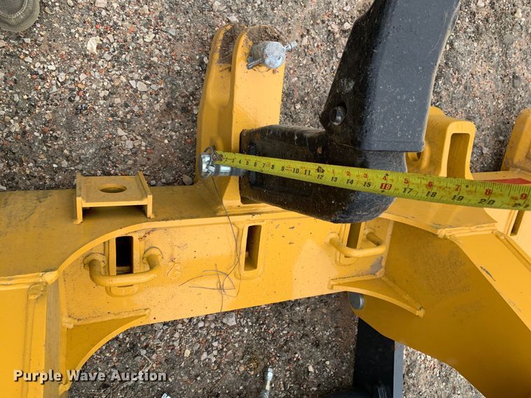 image for item KX9969 John Deere ripper / scarifier