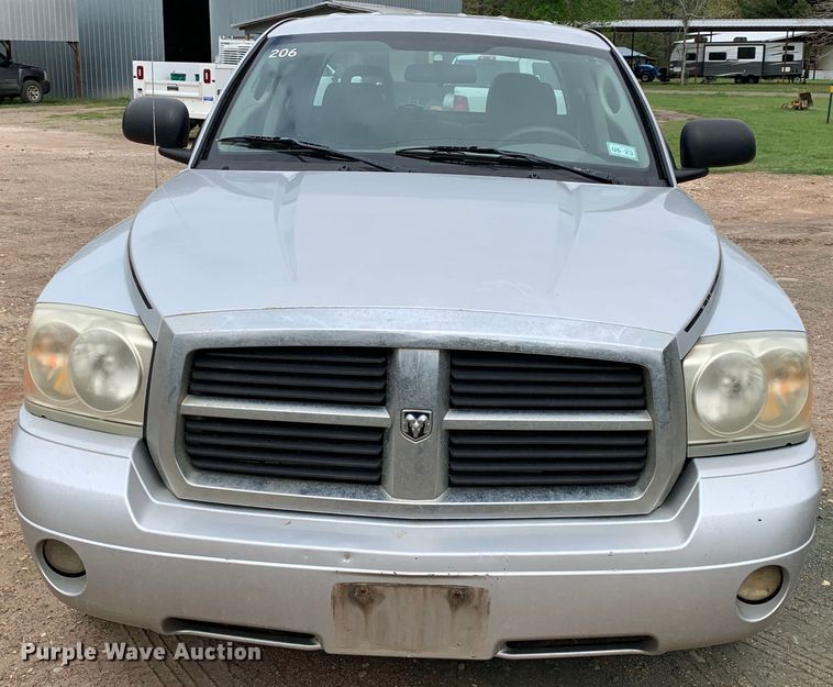 image for item KX9970 2006 Dodge Dakota SLT Quad Cab pickup truck