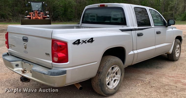 image for item KX9970 2006 Dodge Dakota SLT Quad Cab pickup truck