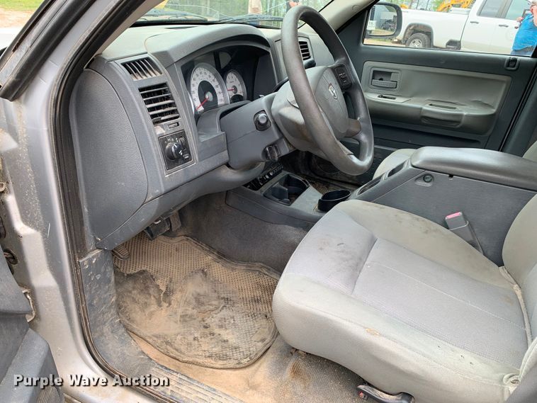 image for item KX9970 2006 Dodge Dakota SLT Quad Cab pickup truck