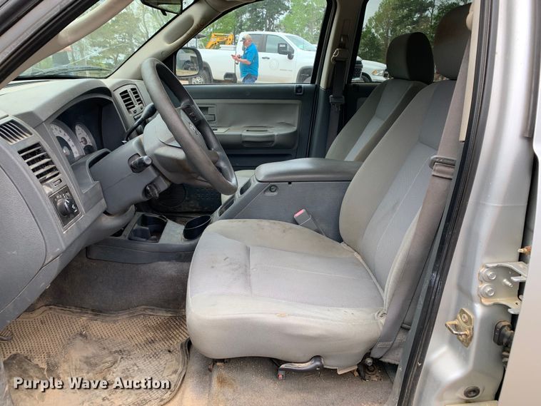 image for item KX9970 2006 Dodge Dakota SLT Quad Cab pickup truck