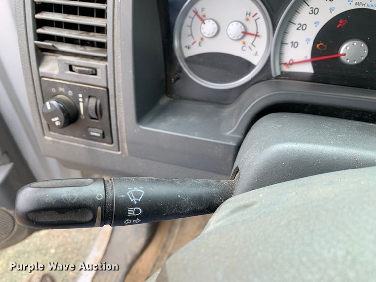 image for item KX9970 2006 Dodge Dakota SLT Quad Cab pickup truck