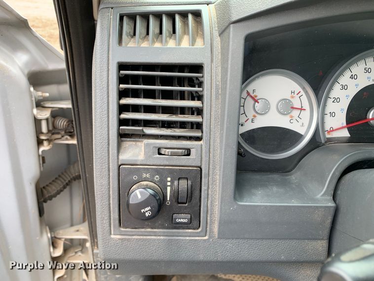 image for item KX9970 2006 Dodge Dakota SLT Quad Cab pickup truck