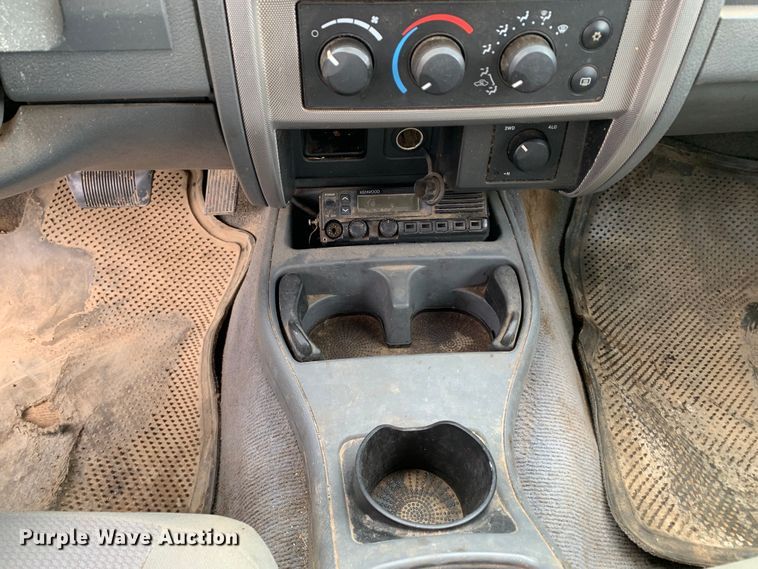 image for item KX9970 2006 Dodge Dakota SLT Quad Cab pickup truck