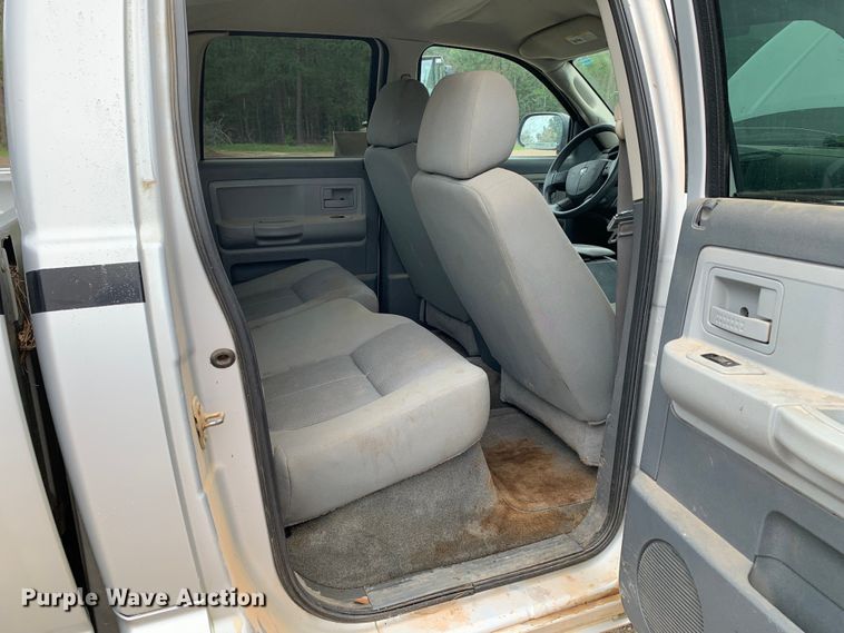 image for item KX9970 2006 Dodge Dakota SLT Quad Cab pickup truck