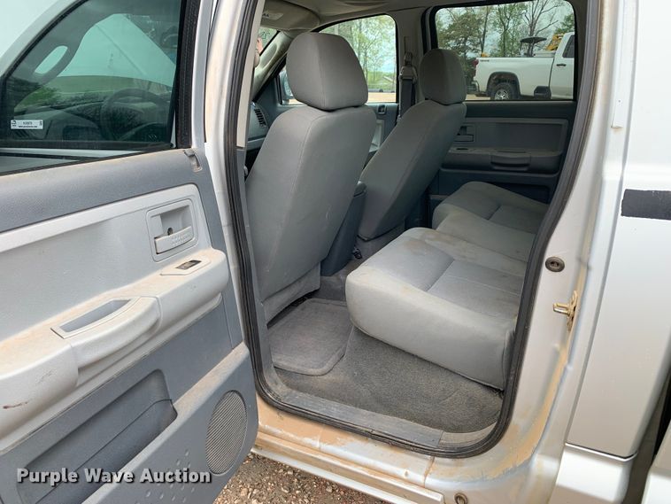 image for item KX9970 2006 Dodge Dakota SLT Quad Cab pickup truck