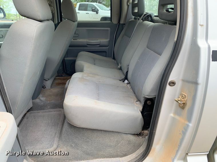 image for item KX9970 2006 Dodge Dakota SLT Quad Cab pickup truck