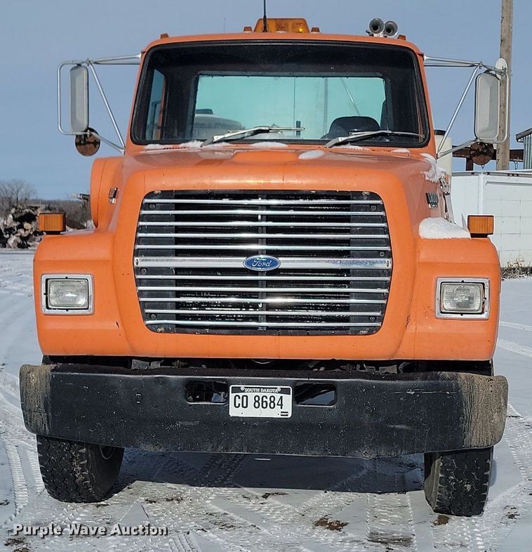 image for item LA9668 1992 Ford  LNT8000 sprayer truck
