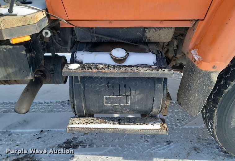 image for item LA9668 1992 Ford  LNT8000 sprayer truck