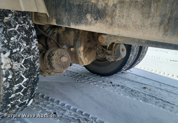 image for item LA9668 1992 Ford  LNT8000 sprayer truck