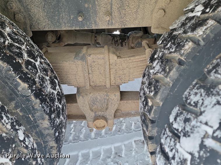 image for item LA9668 1992 Ford  LNT8000 sprayer truck