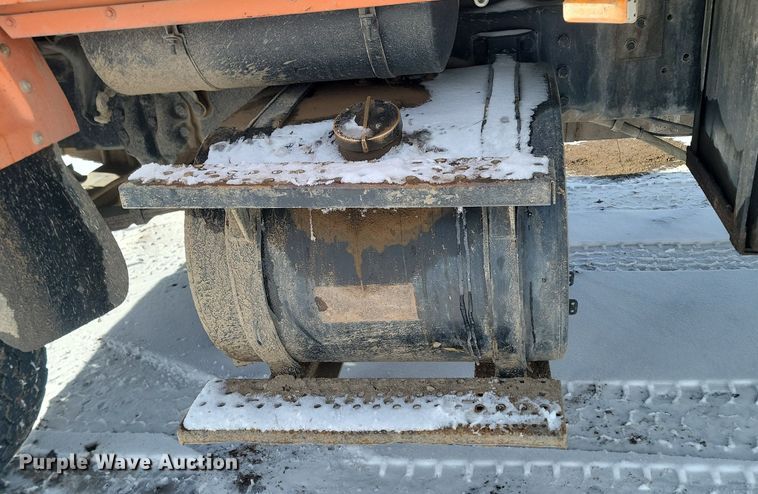 image for item LA9668 1992 Ford  LNT8000 sprayer truck