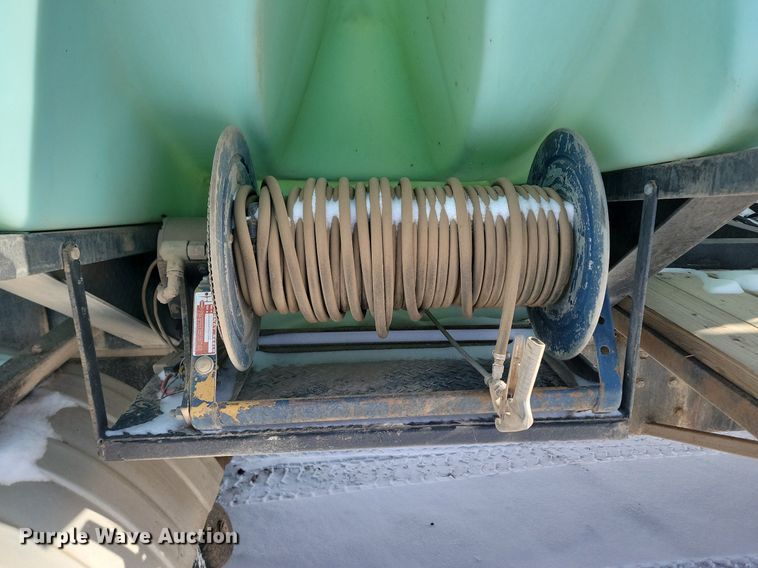 image for item LA9668 1992 Ford  LNT8000 sprayer truck