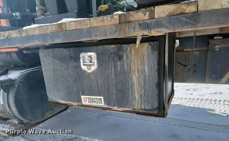 image for item LA9668 1992 Ford  LNT8000 sprayer truck