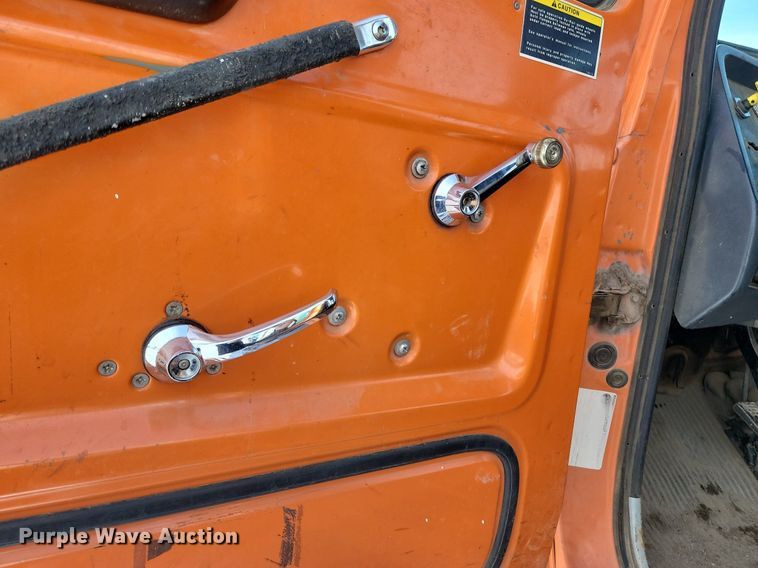 image for item LA9668 1992 Ford  LNT8000 sprayer truck