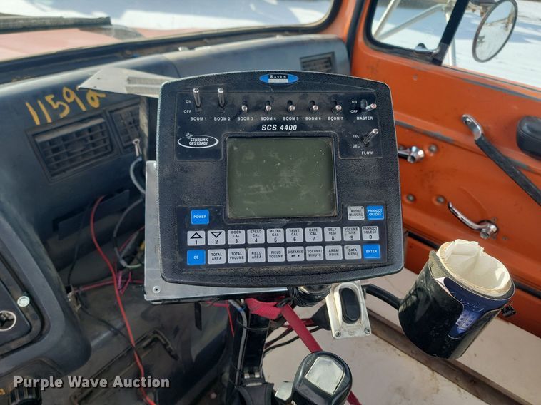 image for item LA9668 1992 Ford  LNT8000 sprayer truck