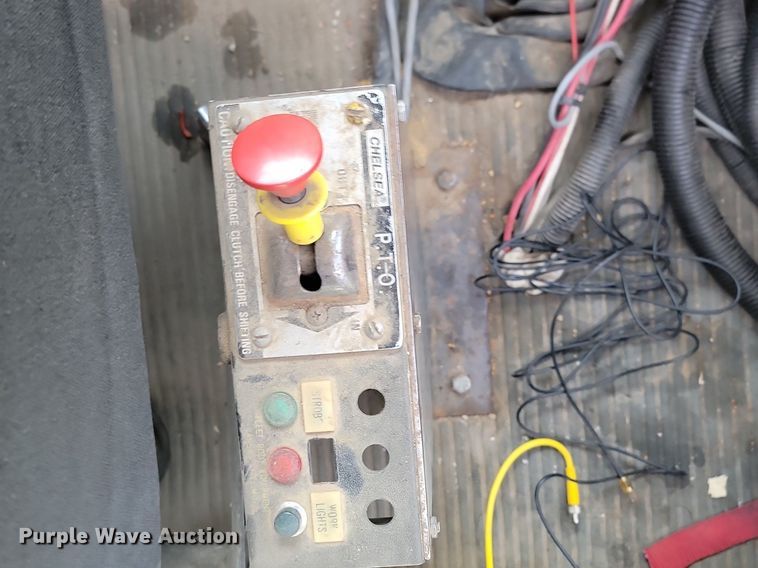 image for item LA9668 1992 Ford  LNT8000 sprayer truck