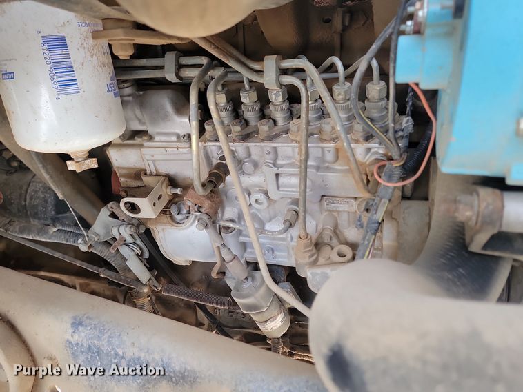 image for item LA9668 1992 Ford  LNT8000 sprayer truck