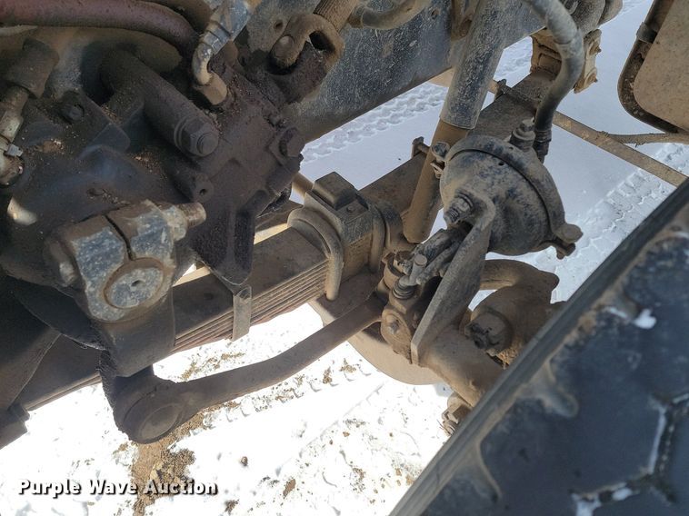 image for item LA9668 1992 Ford  LNT8000 sprayer truck