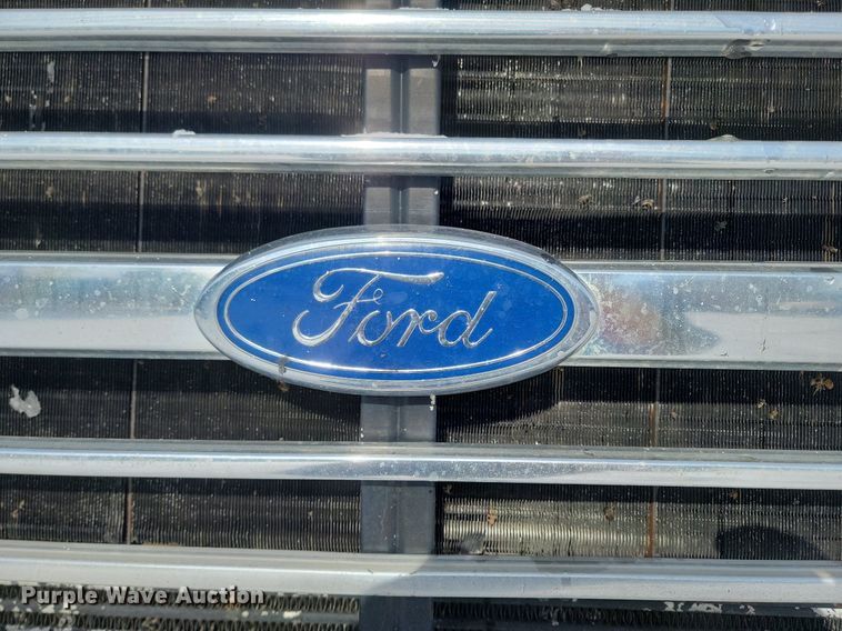 image for item LA9668 1992 Ford  LNT8000 sprayer truck