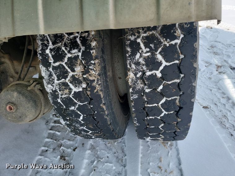 image for item LA9668 1992 Ford  LNT8000 sprayer truck