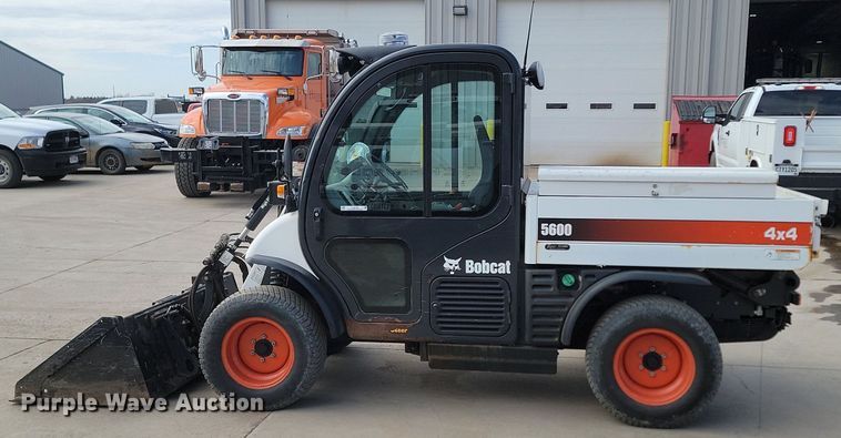 image for item LA9746 2018 Bobcat 5600 Toolcat utility vehicle
