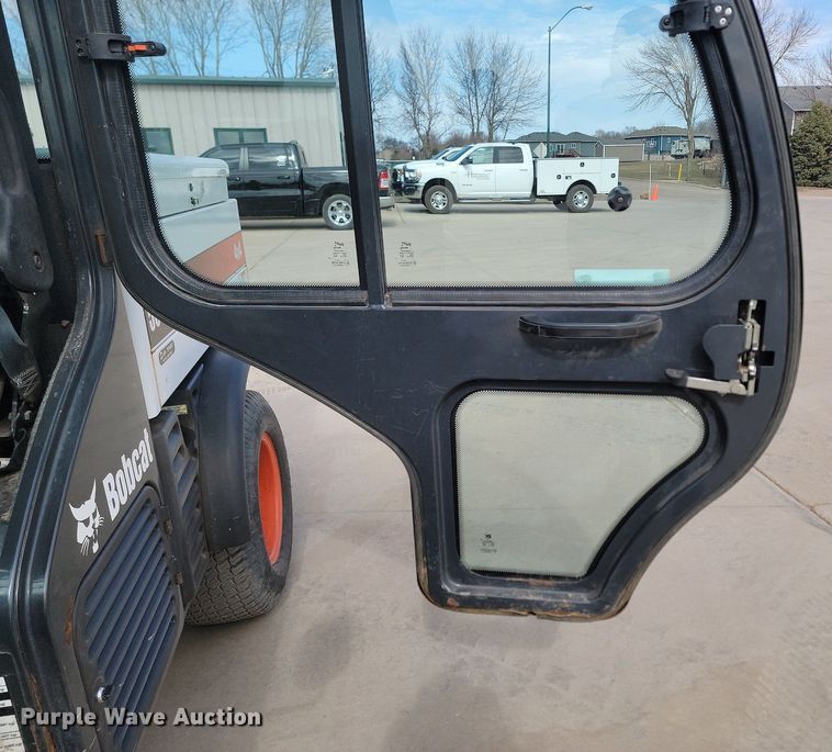 image for item LA9746 2018 Bobcat 5600 Toolcat utility vehicle