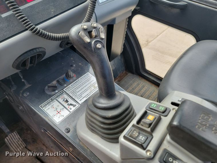 image for item LA9746 2018 Bobcat 5600 Toolcat utility vehicle