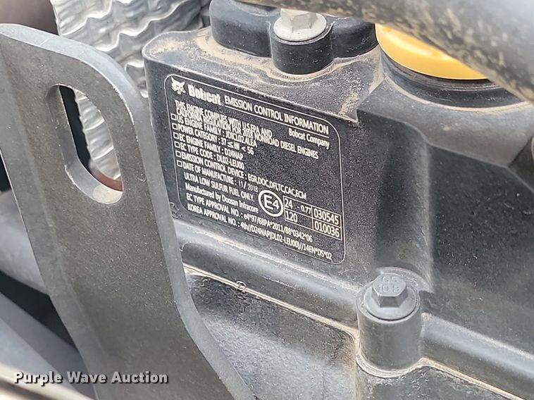 image for item LA9746 2018 Bobcat 5600 Toolcat utility vehicle