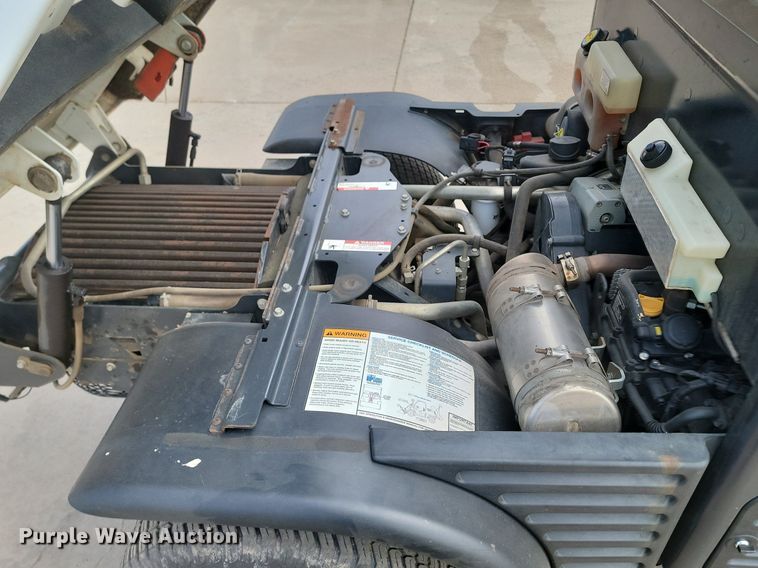 image for item LA9746 2018 Bobcat 5600 Toolcat utility vehicle