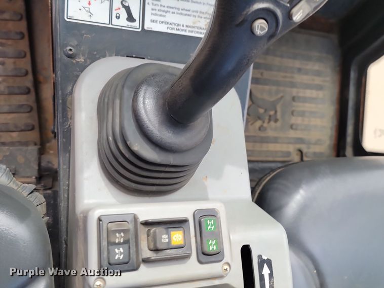 image for item LA9746 2018 Bobcat 5600 Toolcat utility vehicle