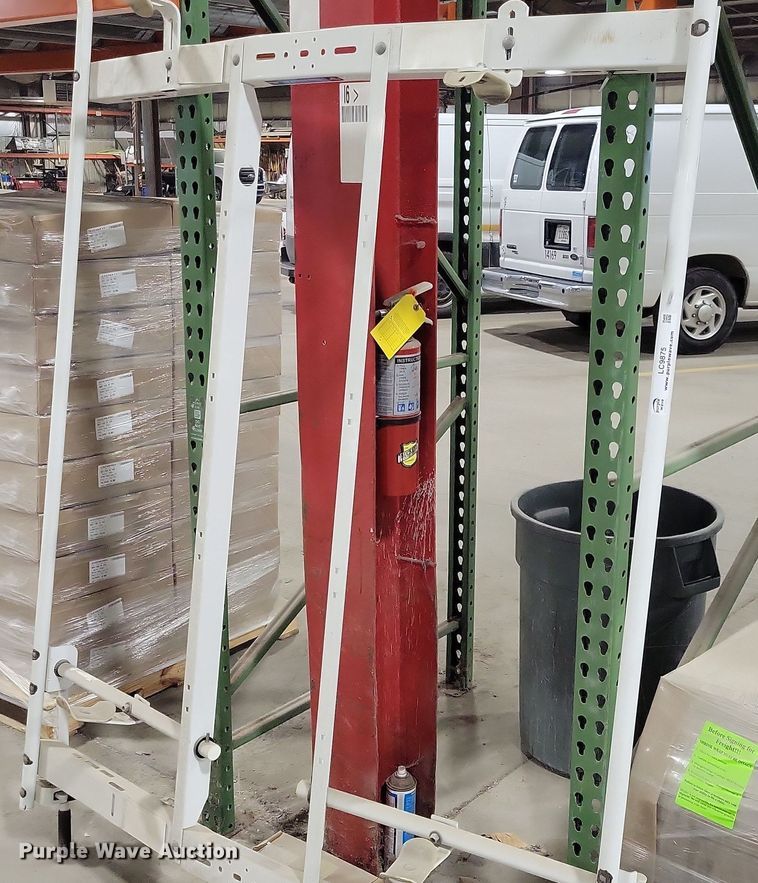 image for item LC9875 Adrian Steel auto glass rack