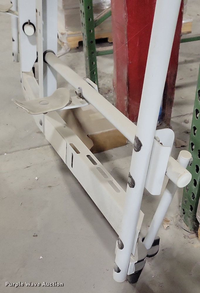 image for item LC9875 Adrian Steel auto glass rack