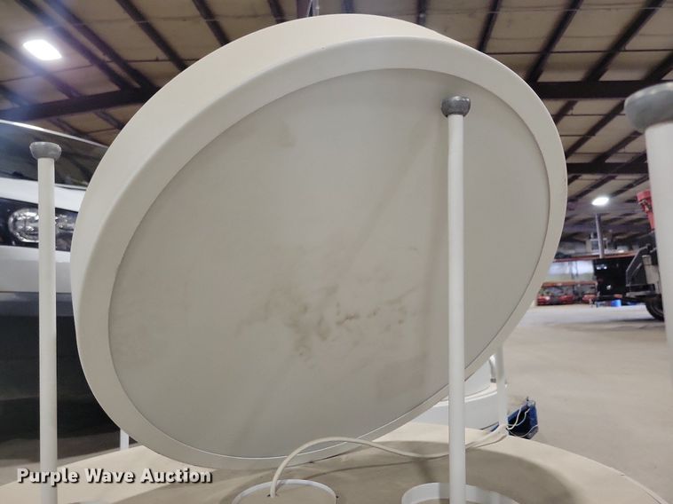 image for item LC9885 Shop lights