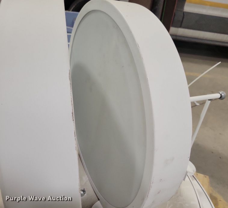 image for item LC9885 Shop lights