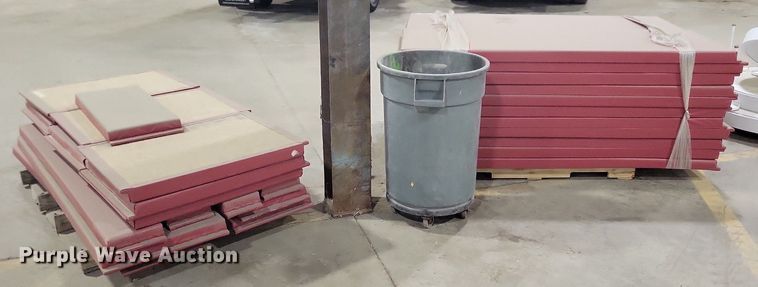 image for item LC9886 Gym wall mats