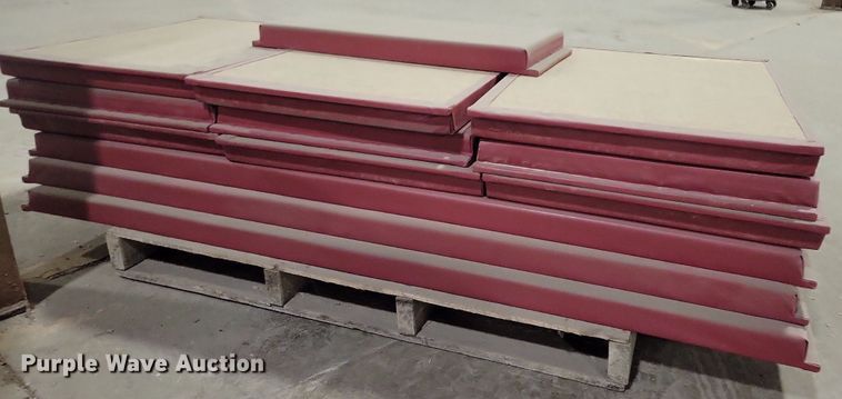 image for item LC9886 Gym wall mats