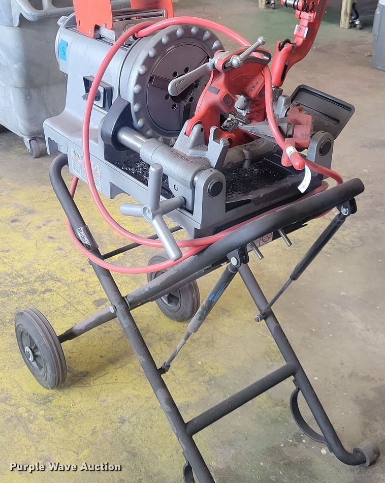 Ridgid 300 Compact threading machine in Des Moines, IA Item LC9901