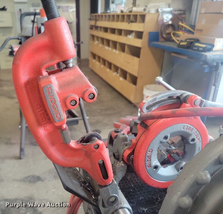 Ridgid 300 Compact threading machine in Des Moines, IA Item LC9901