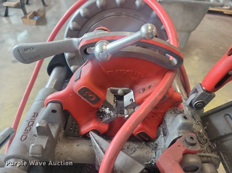 Ridgid 300 Compact threading machine in Des Moines, IA Item LC9901