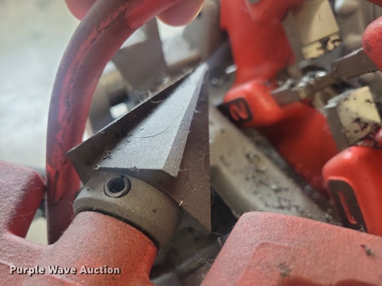 Ridgid 300 Compact threading machine in Des Moines, IA Item LC9901