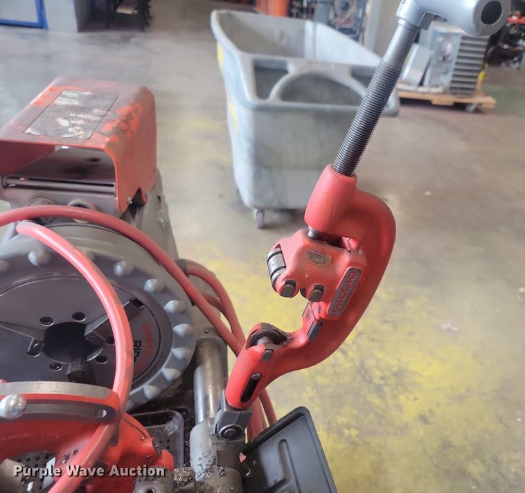Ridgid 300 Compact threading machine in Des Moines, IA Item LC9901