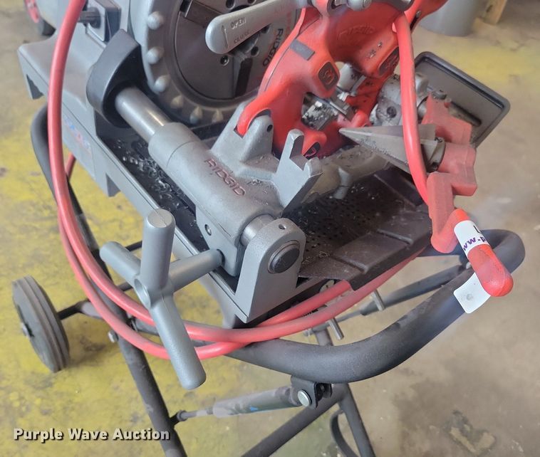 Ridgid 300 Compact threading machine in Des Moines, IA Item LC9901